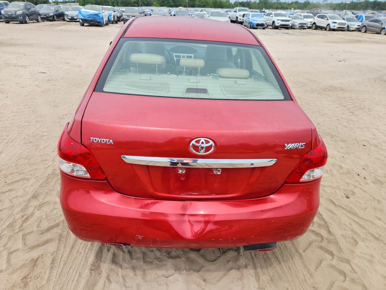 Toyota Yaris Base