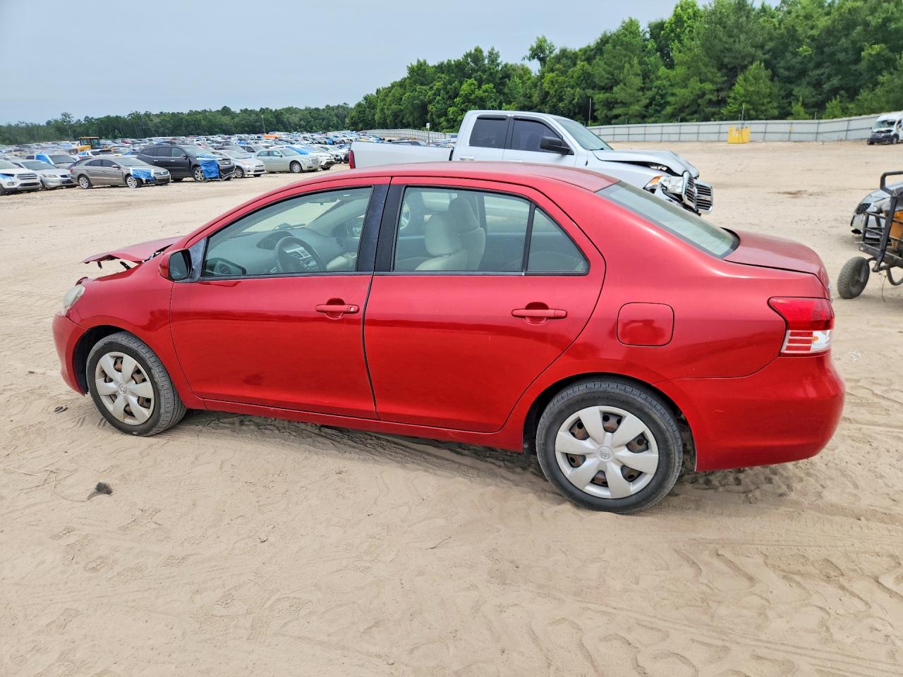 Toyota Yaris Base