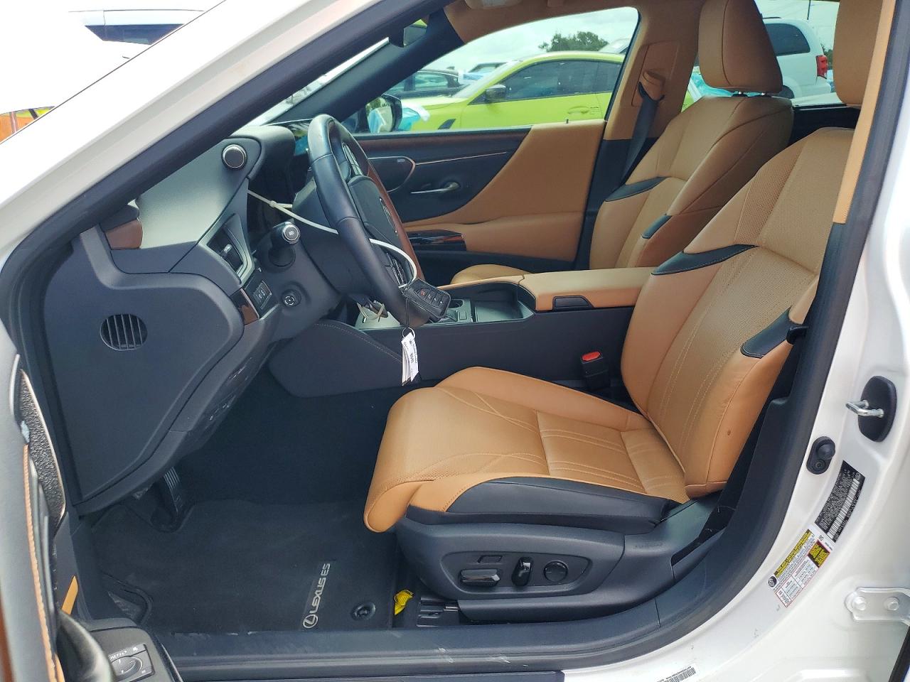 Lexus Es Ultra Luxury