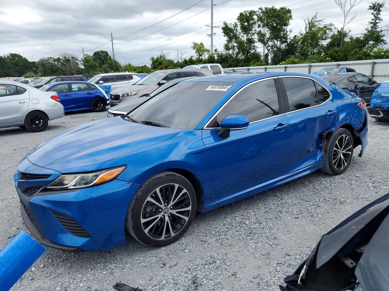 Salvage Toyota Camry Image