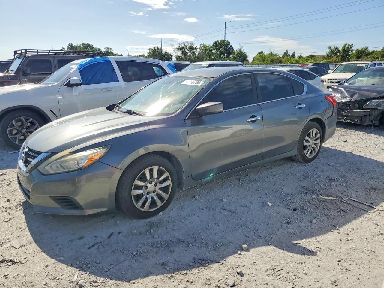 Salvage Nissan Altima Image