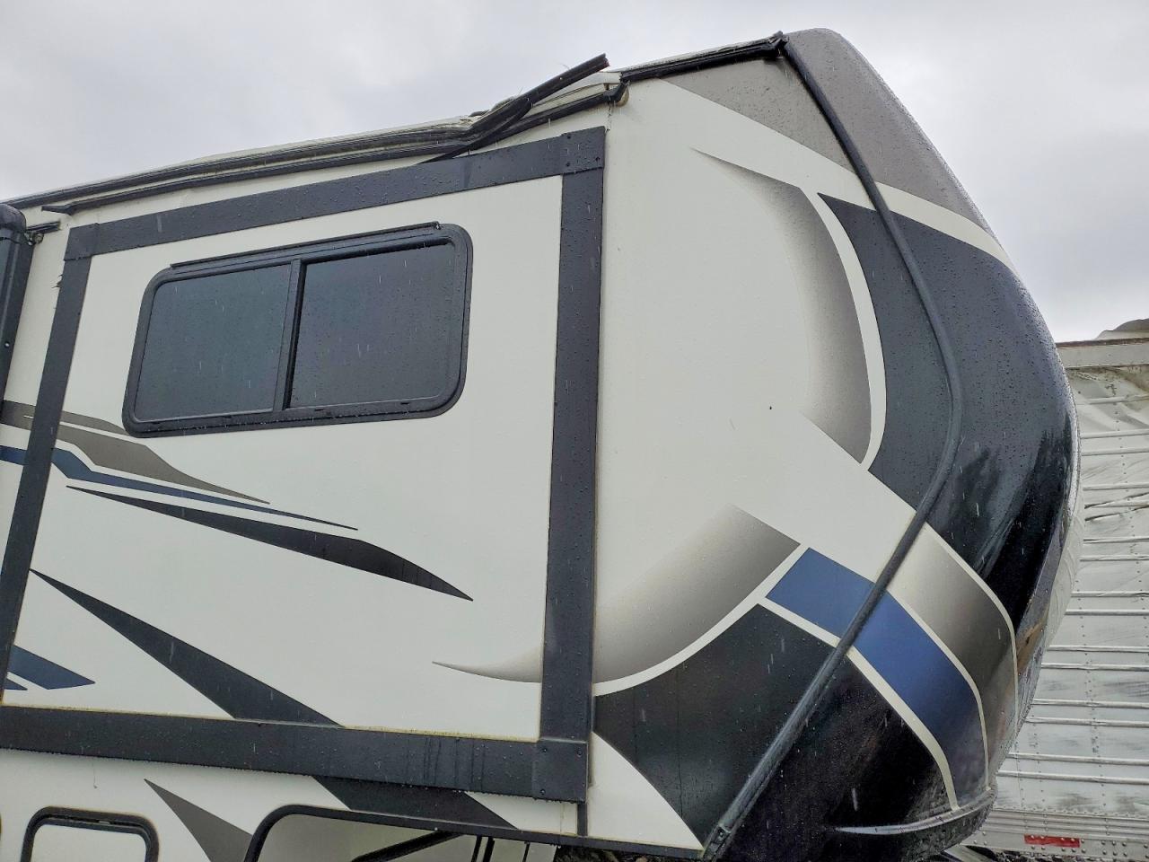 Montana Trailer