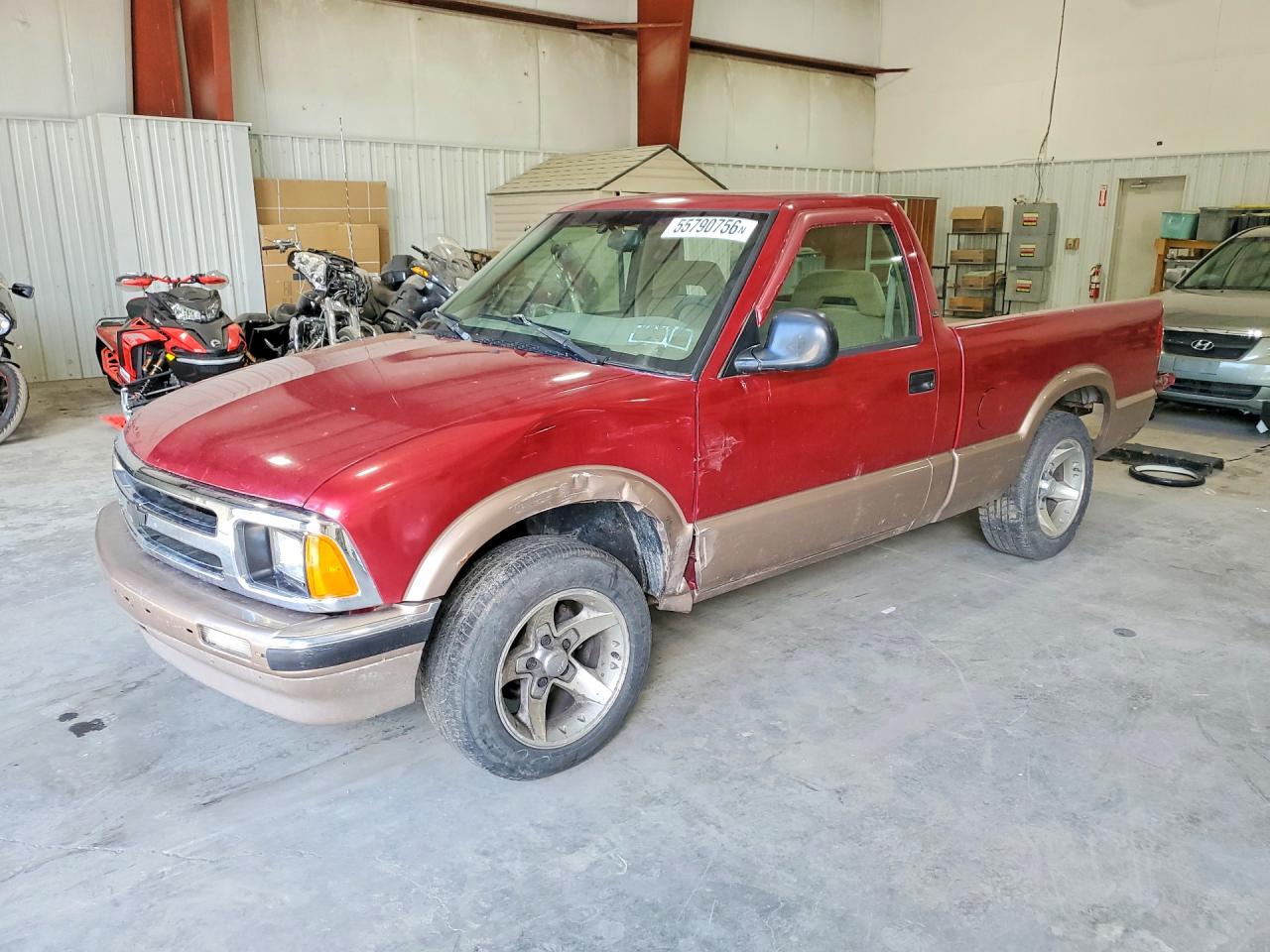 Salvage Chevrolet S-10 Image
