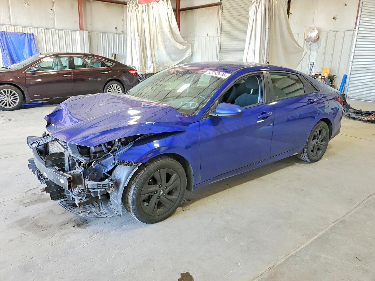 Salvage Hyundai ELANTRA Image