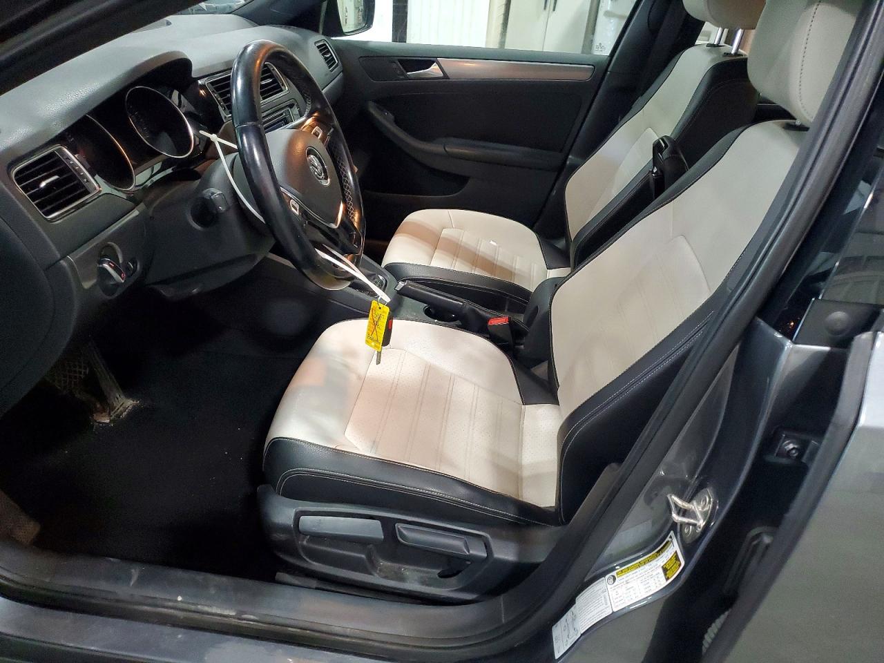 Volkswagen Jetta Sport
