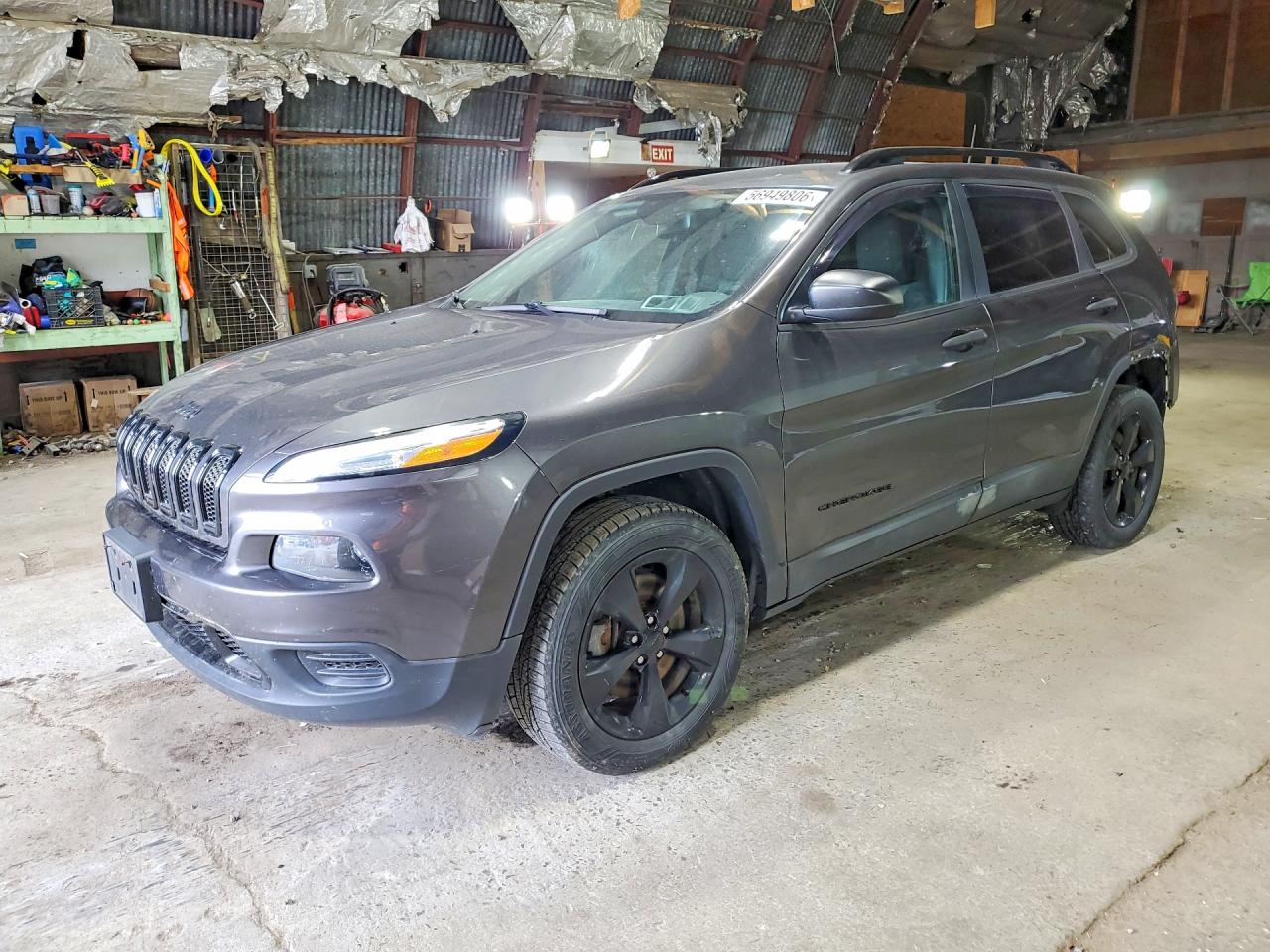 Salvage Jeep Cherokee Image