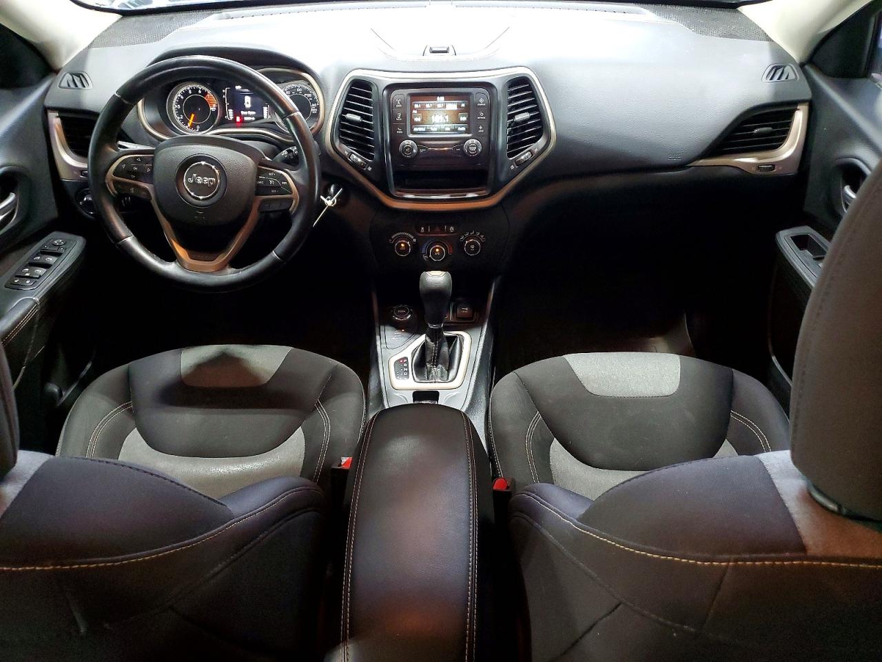 Jeep Cherokee Sport