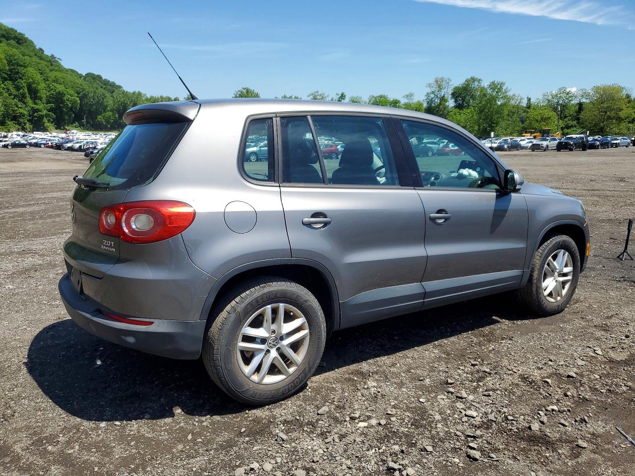 Volkswagen Tiguan S