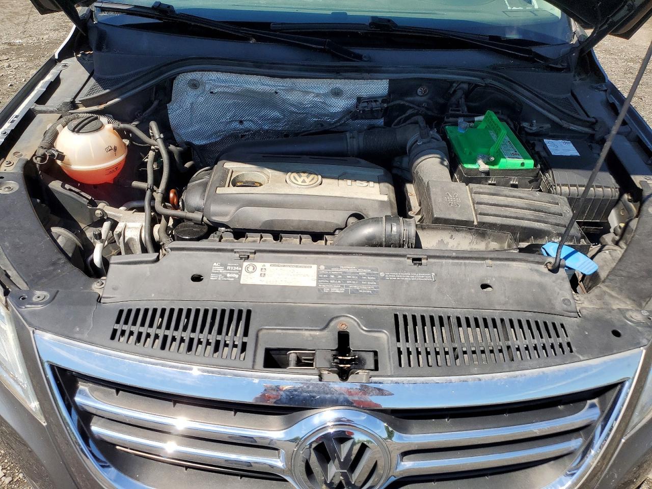 Volkswagen Tiguan S