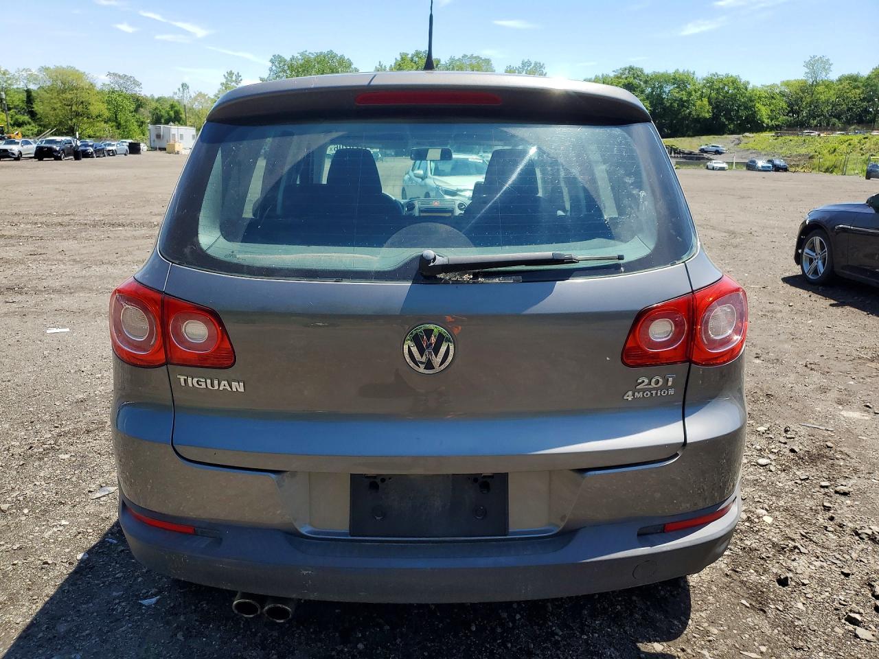 Volkswagen Tiguan S