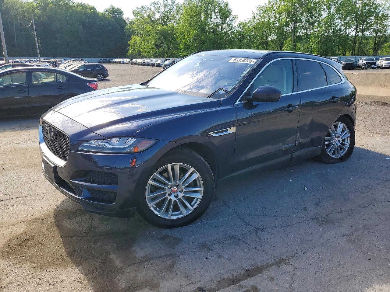 Salvage Jaguar F-PACE Image