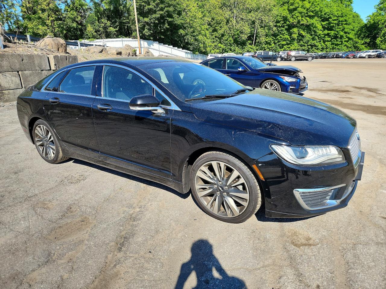 Lincoln MKZ Reserve