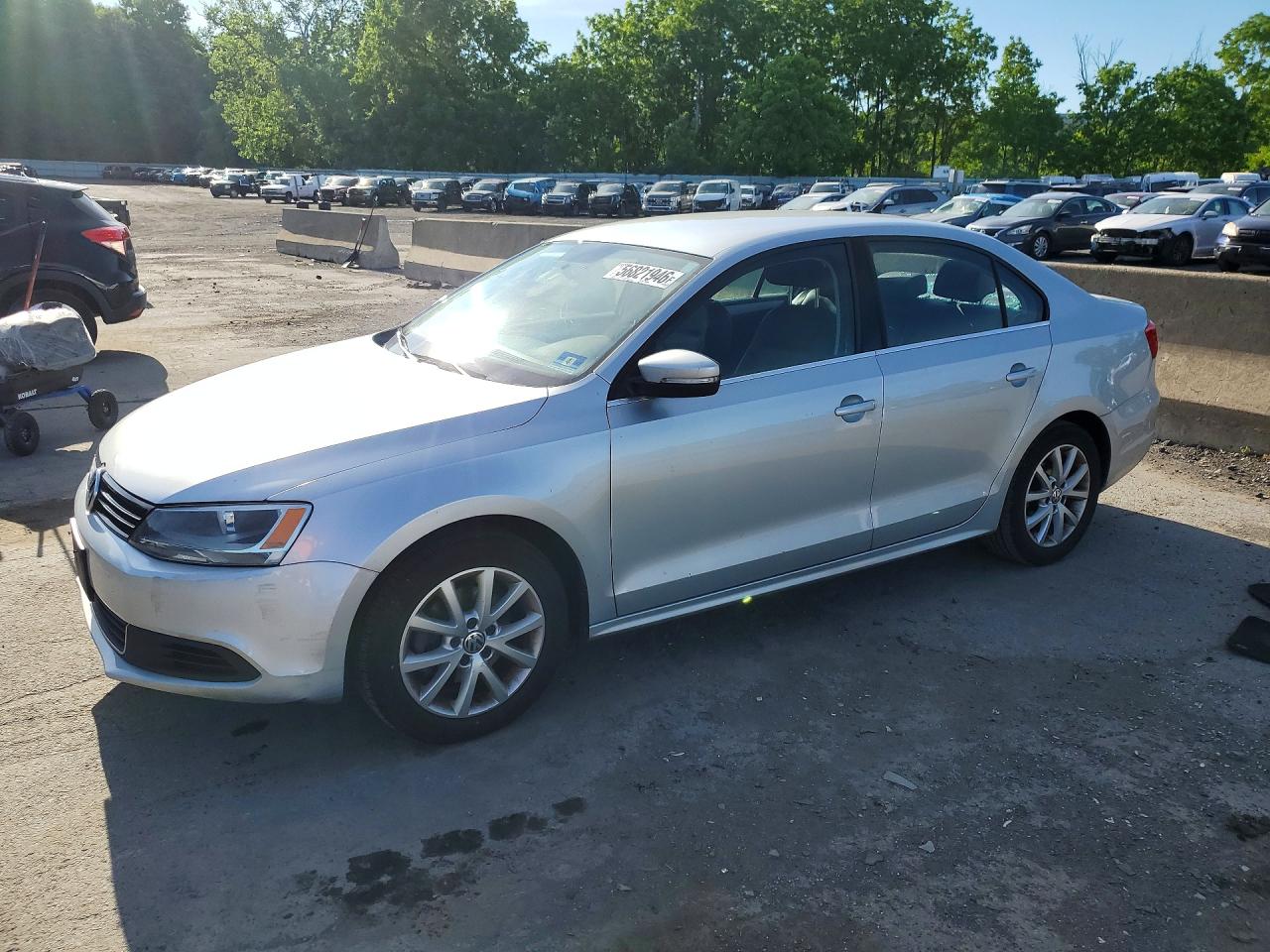 Salvage Volkswagen Jetta Image