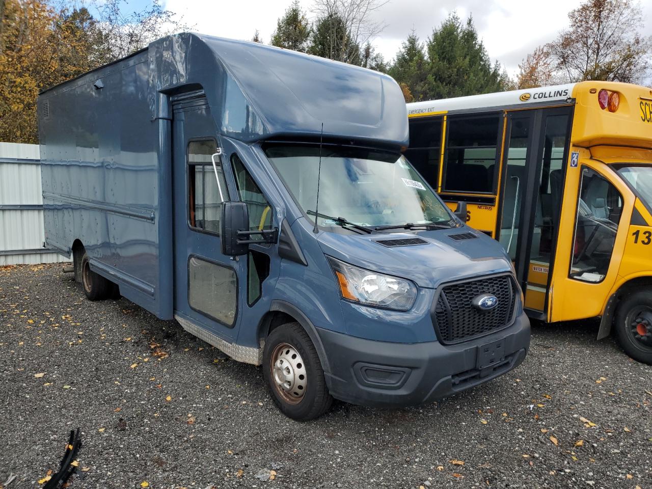 Salvage Ford Transit Image