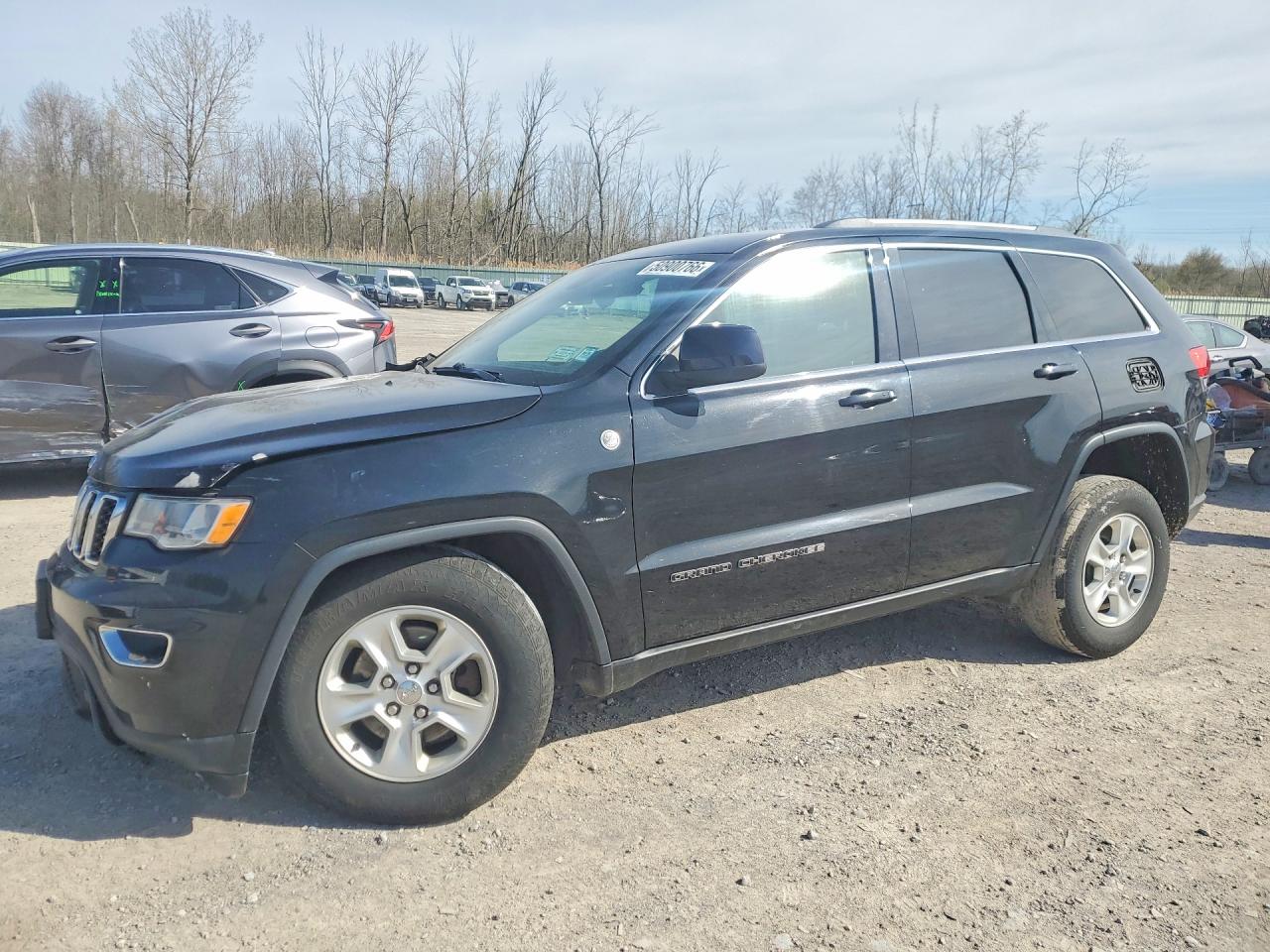 Salvage Jeep Cherokee Image