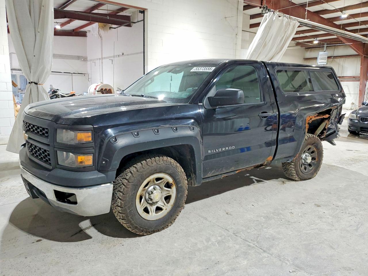 Salvage Chevrolet Silverado Image