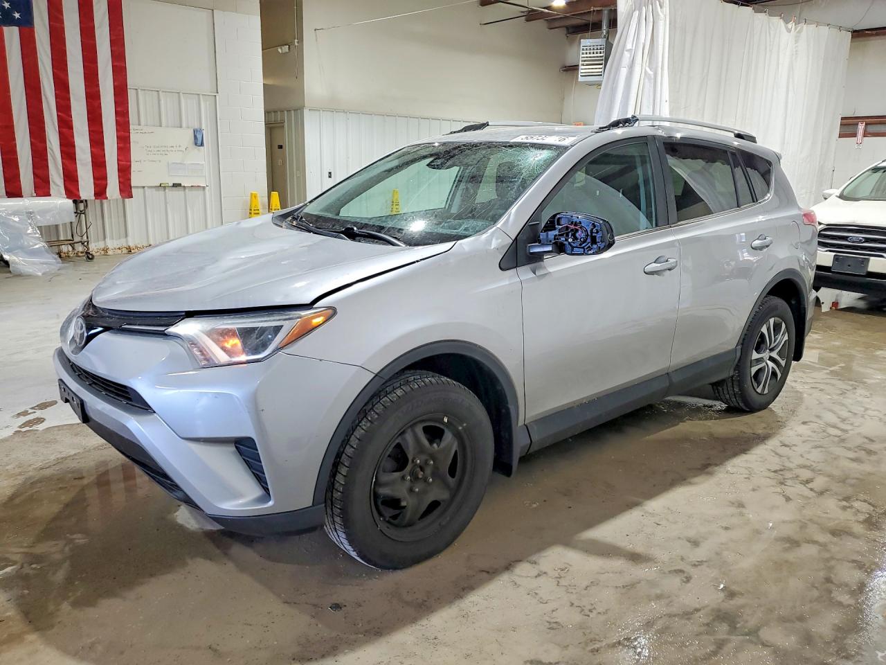 Salvage Toyota RAV4 Image
