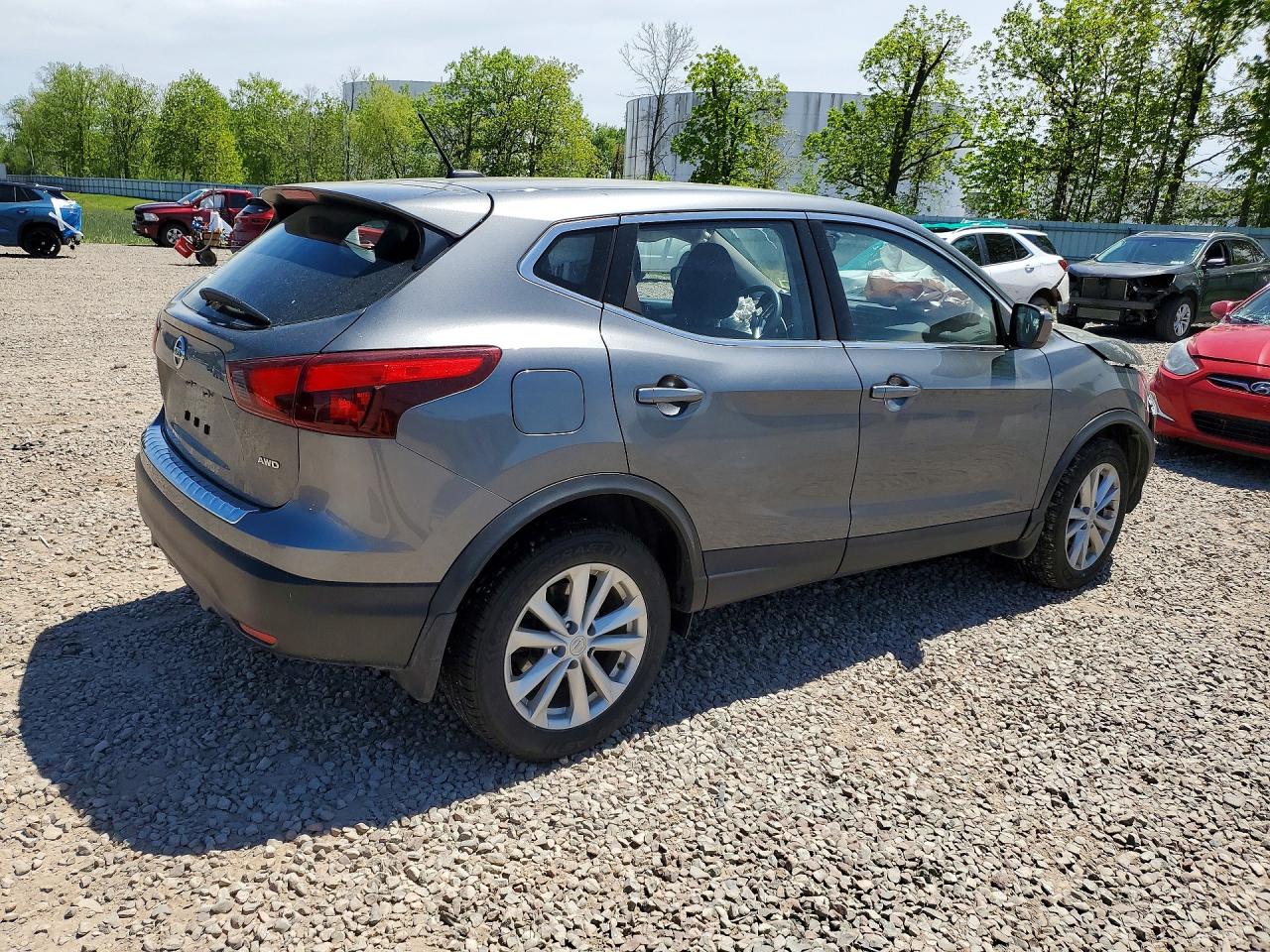 Nissan Rogue S