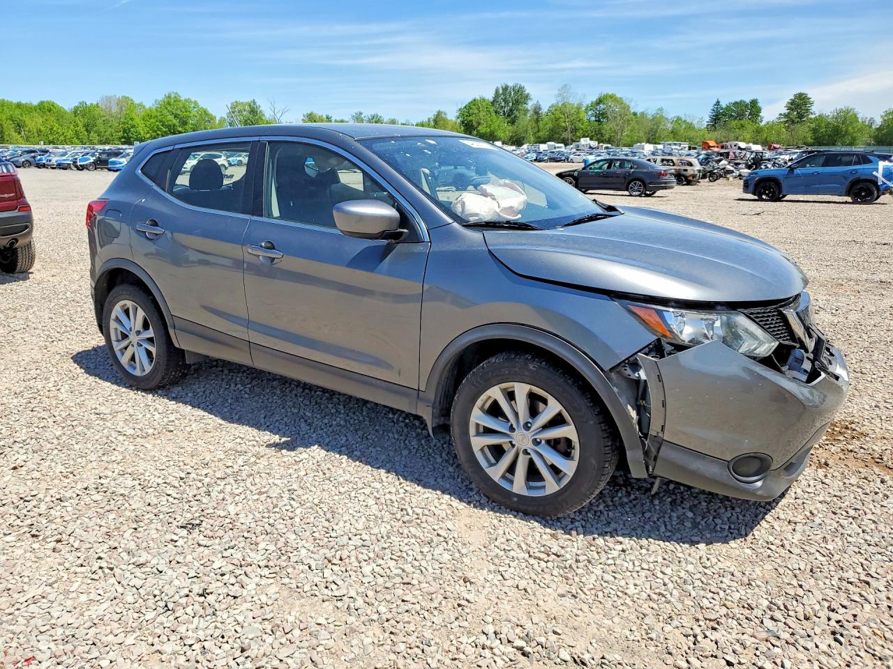 Nissan Rogue S