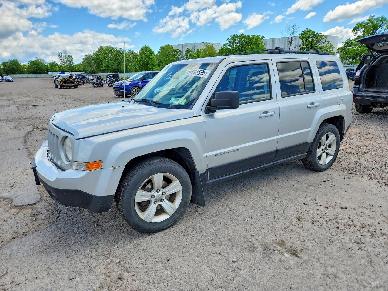 Salvage Jeep Patriot Image