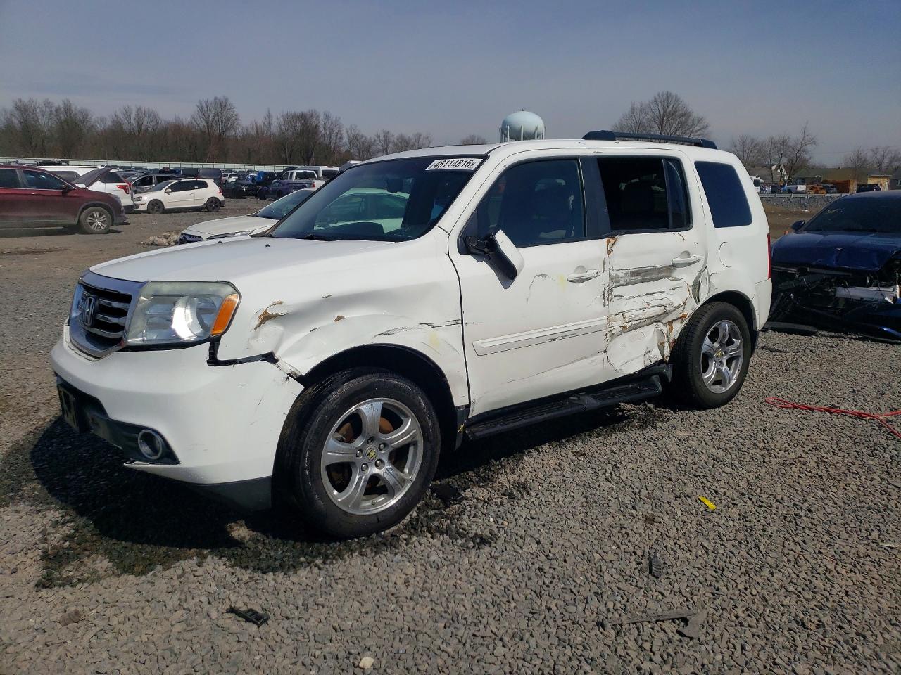 Salvage Honda Pilot Image