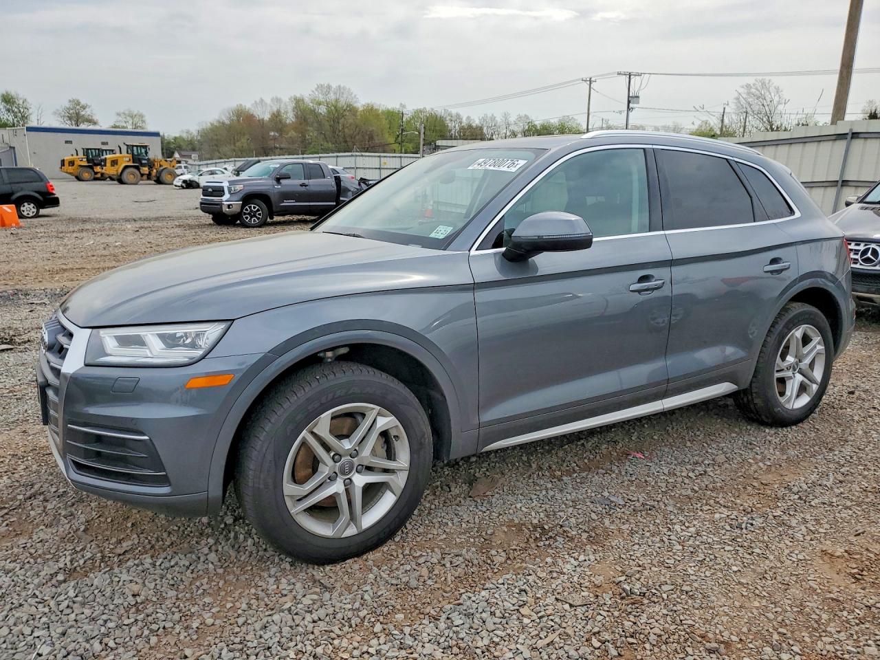 Salvage Audi Q5 Image