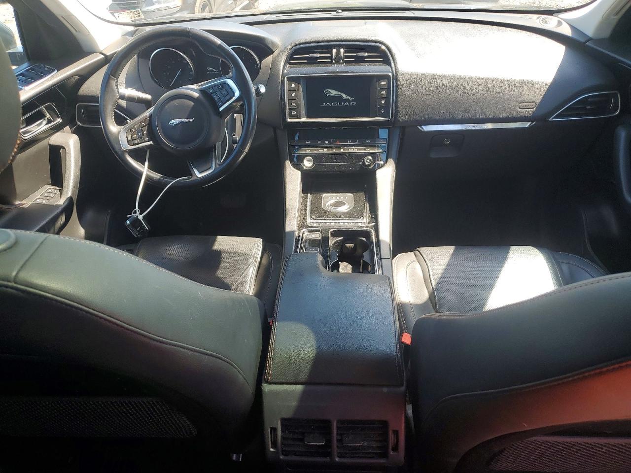 Jaguar F-PACE Prestige