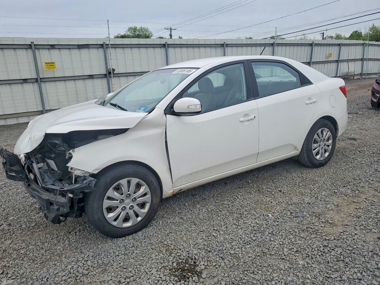 Salvage Kia Forte Image