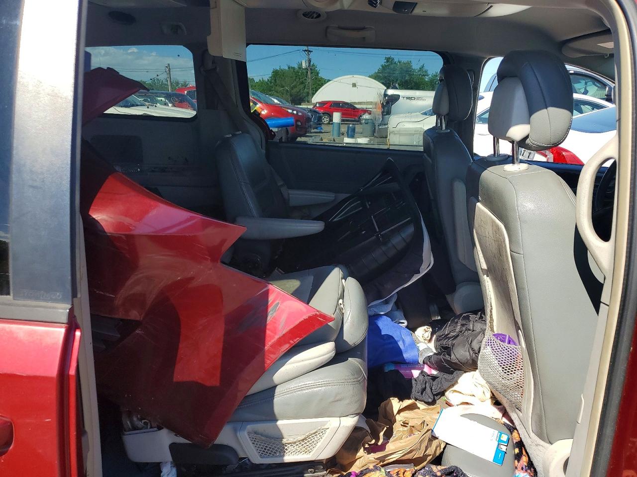 Dodge Caravan Crew