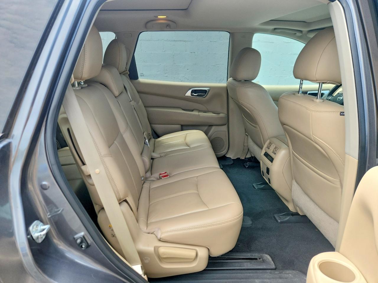 Nissan Pathfinder Sl