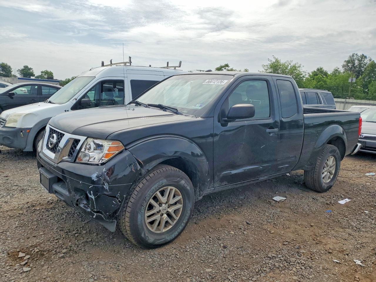 Salvage Nissan Frontier Image