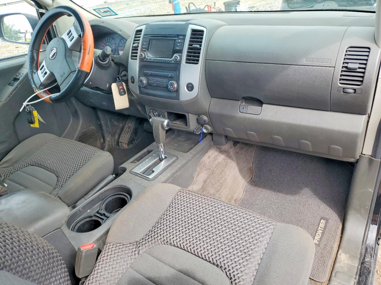 Nissan Frontier Sv V6