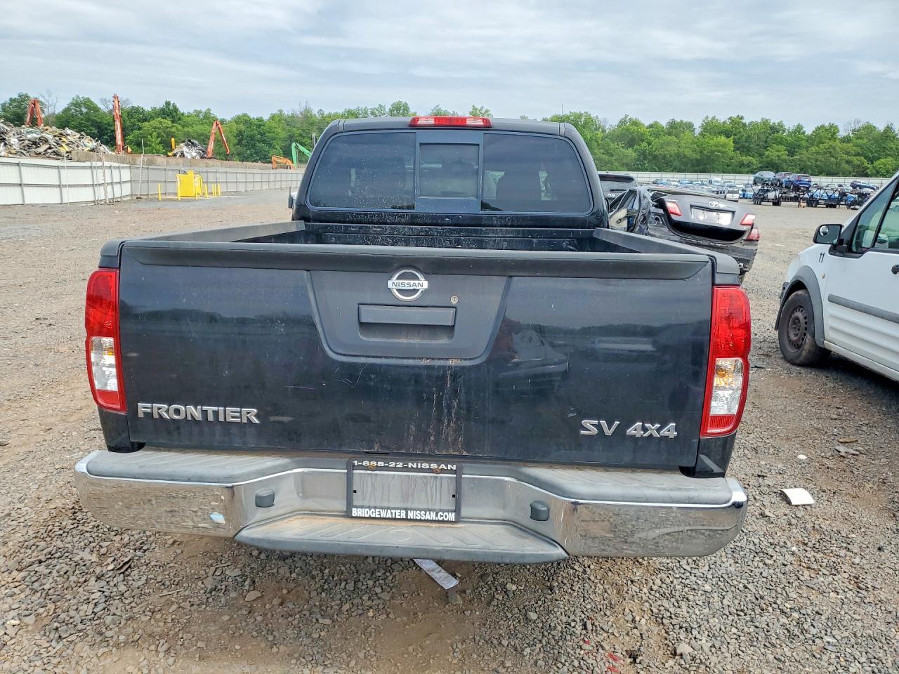 Nissan Frontier Sv V6