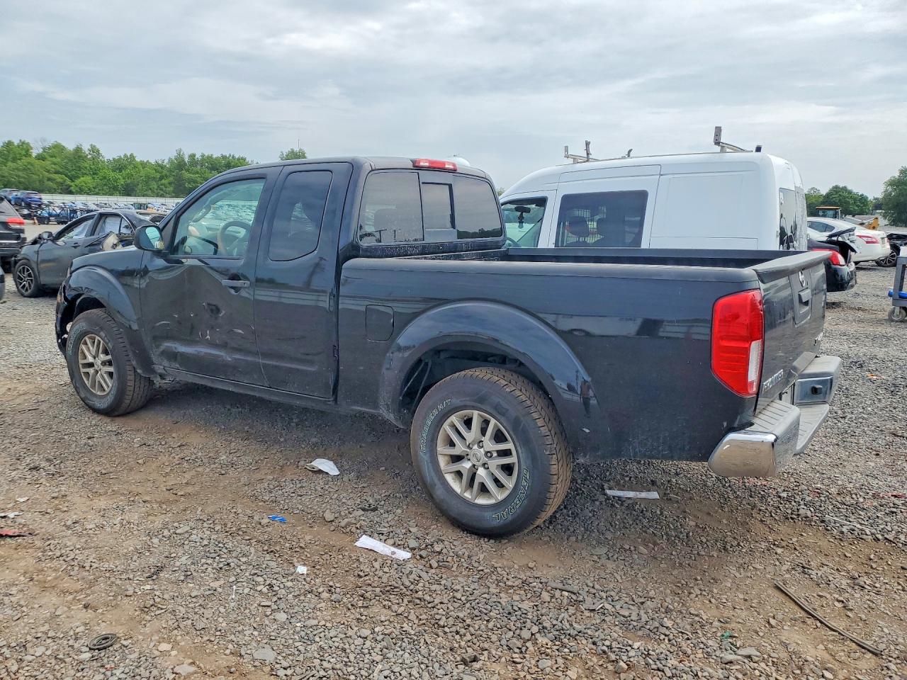 Nissan Frontier Sv V6