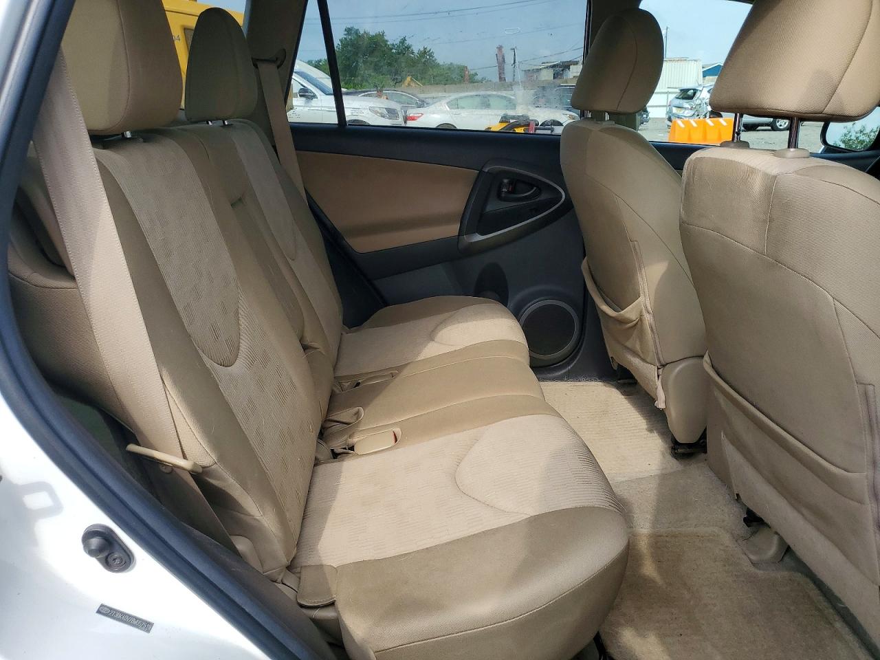 Toyota RAV4 Base