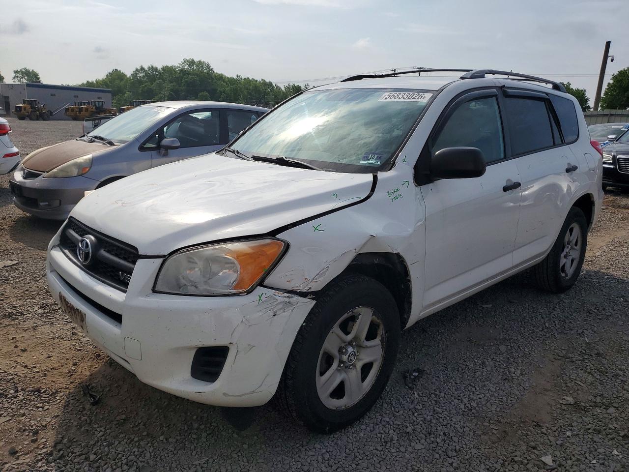 Salvage Toyota RAV4 Image