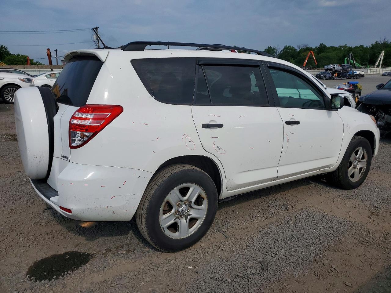 Toyota RAV4 Base