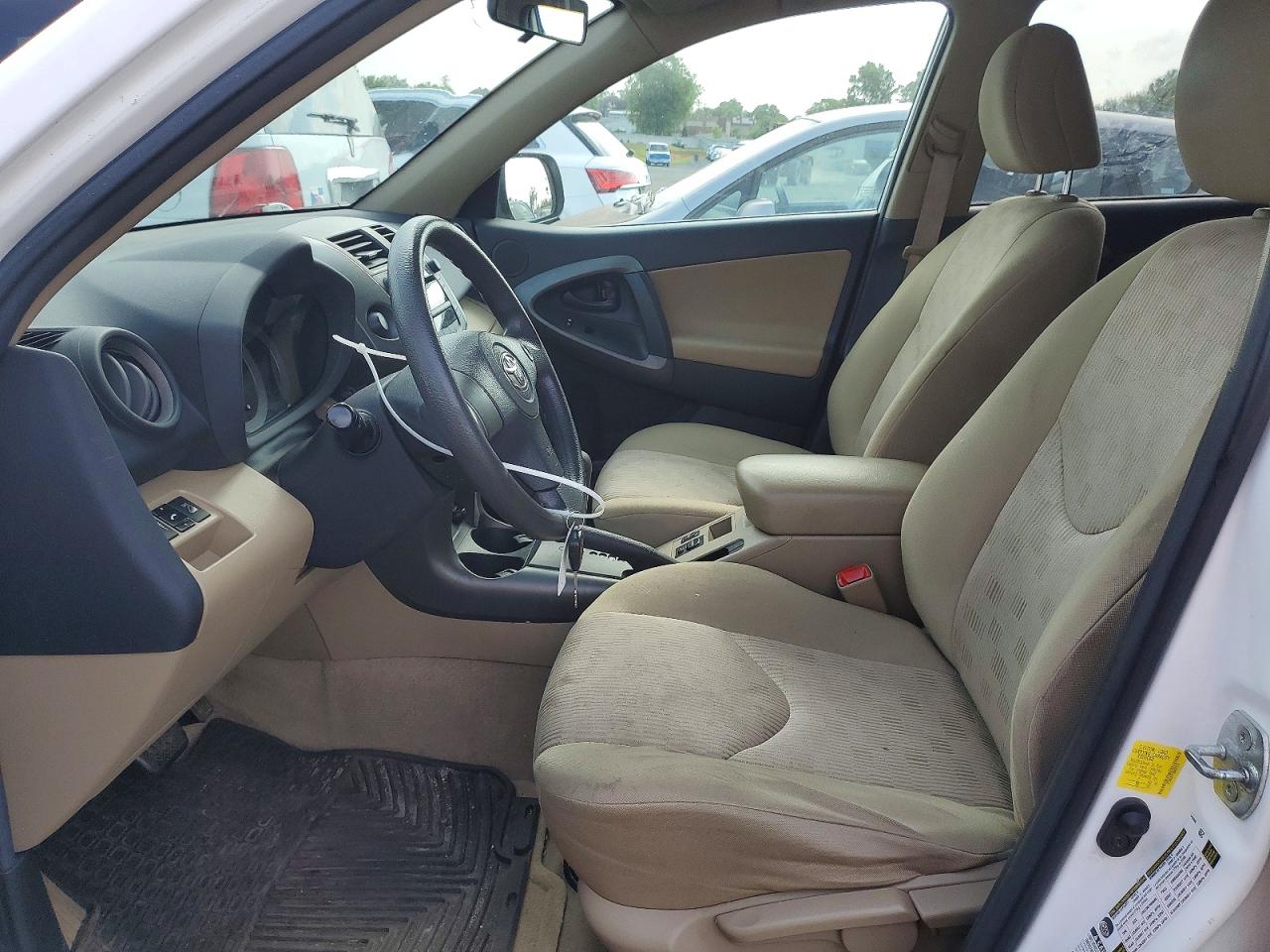 Toyota RAV4 Base
