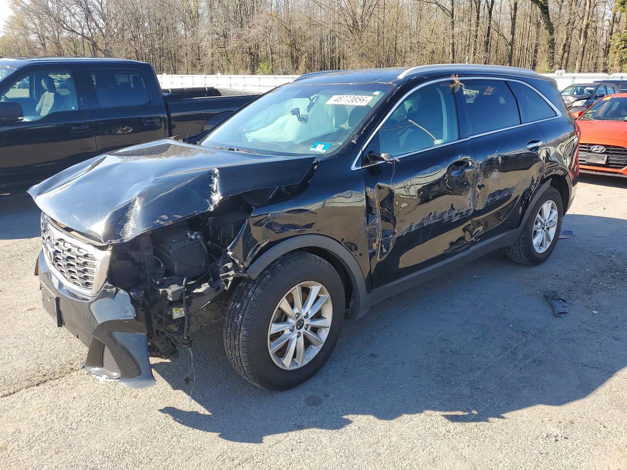 Salvage Kia Sorento Image