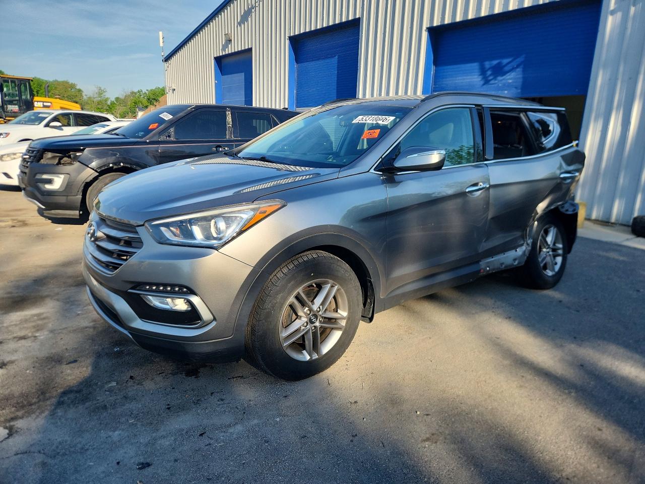 Salvage Hyundai SANTA FE Image