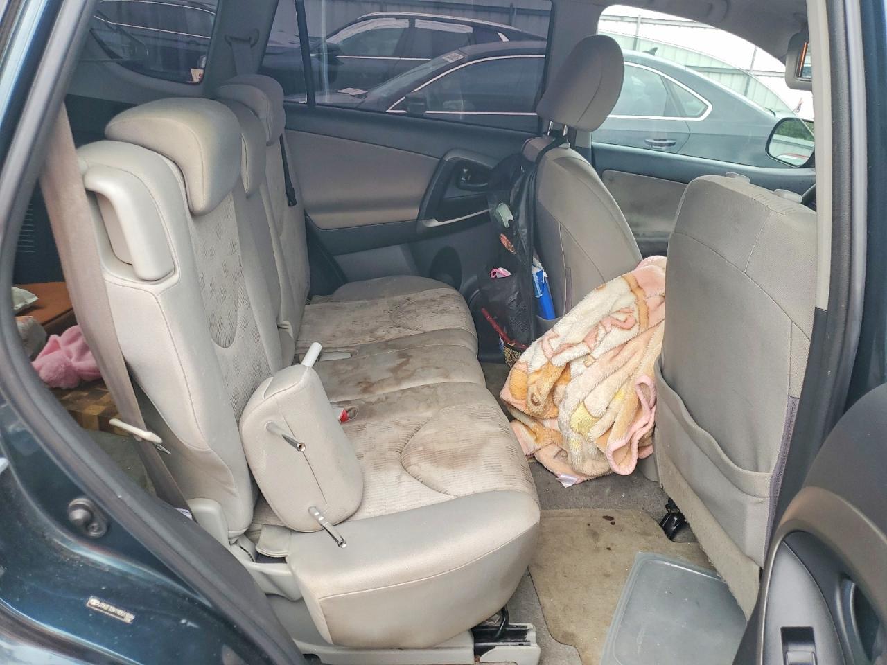 Toyota RAV4 Base