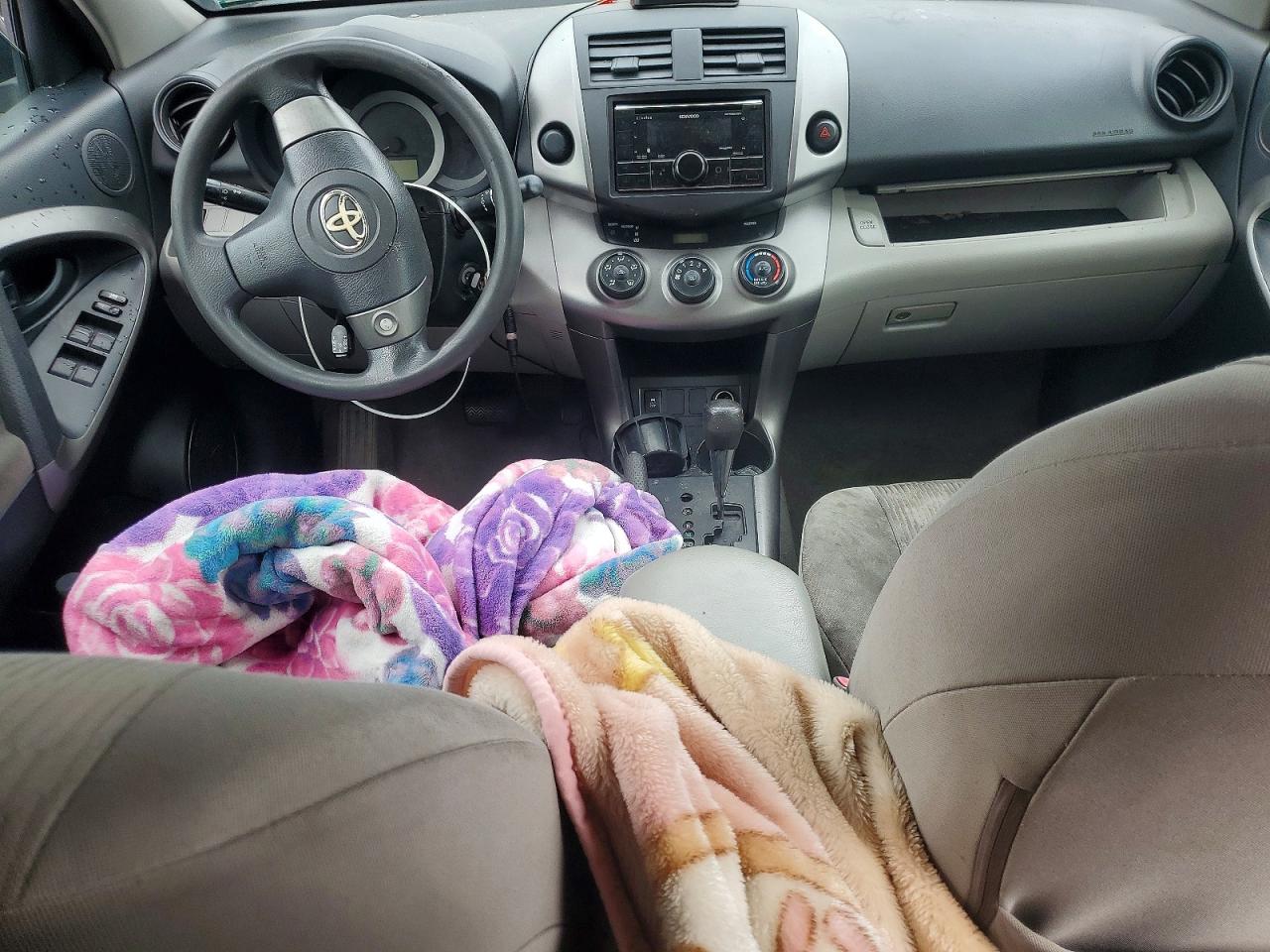 Toyota RAV4 Base