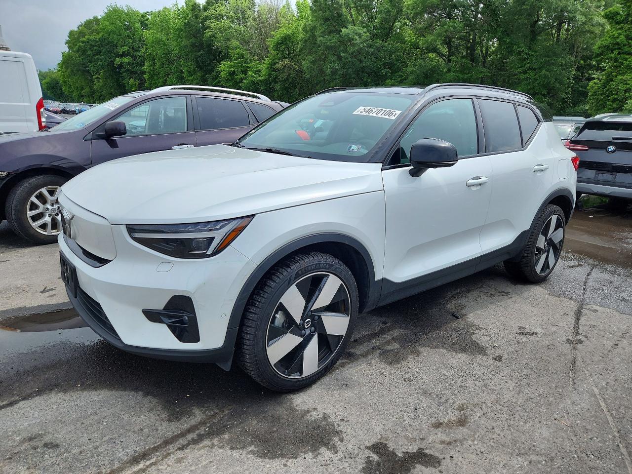 Salvage Volvo XC40 Image