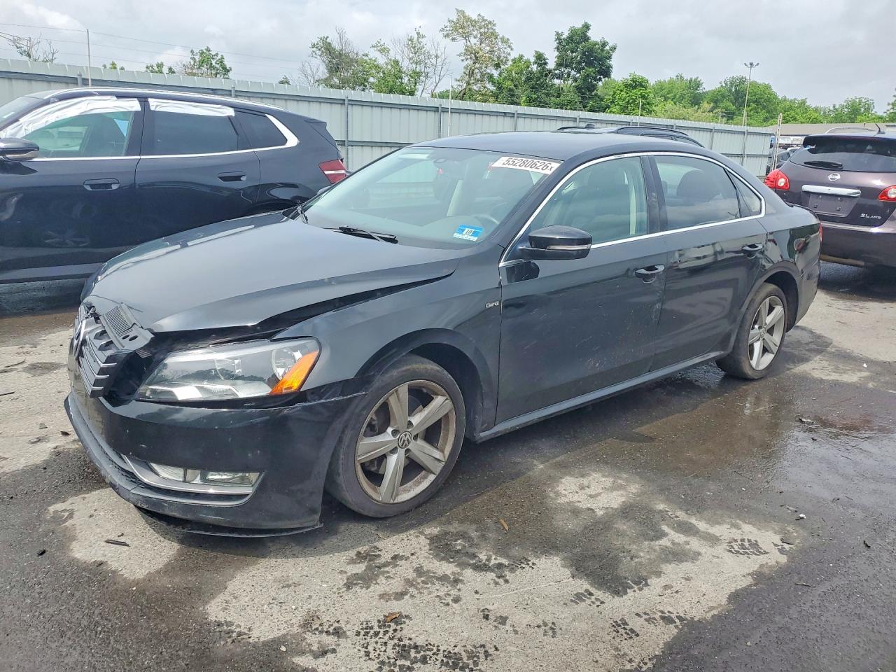 Salvage Volkswagen Passat Image