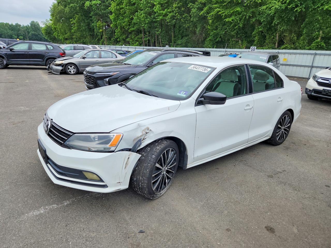 Salvage Volkswagen Jetta Image