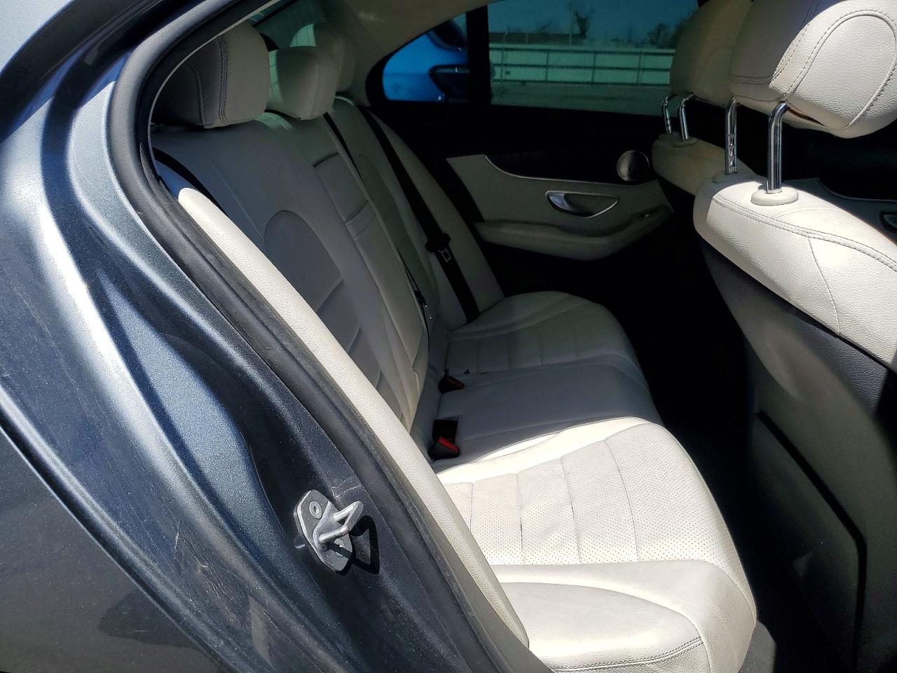 Mercedes-Benz C-Class 300 4matic