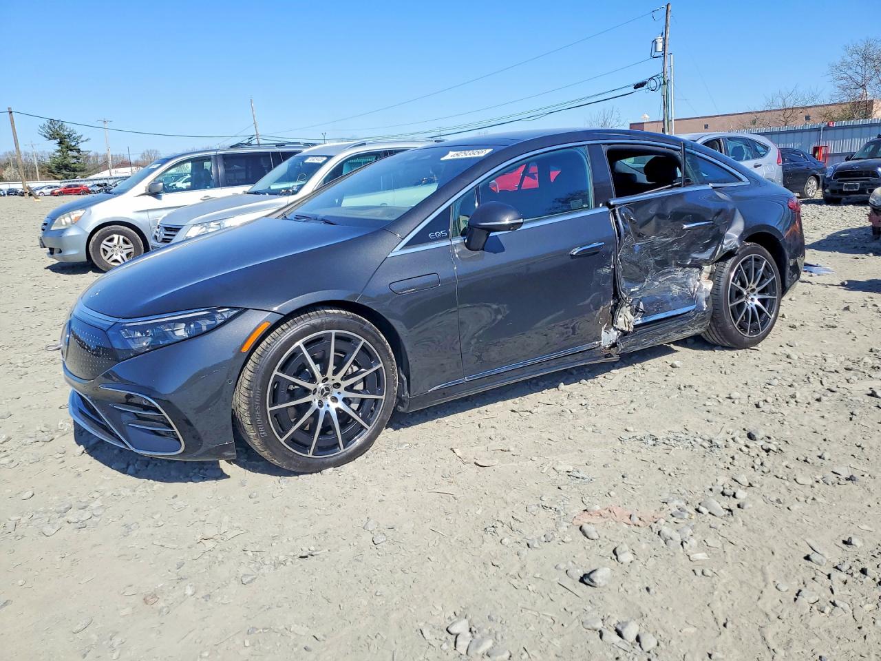Salvage Mercedes-Benz EQS Image