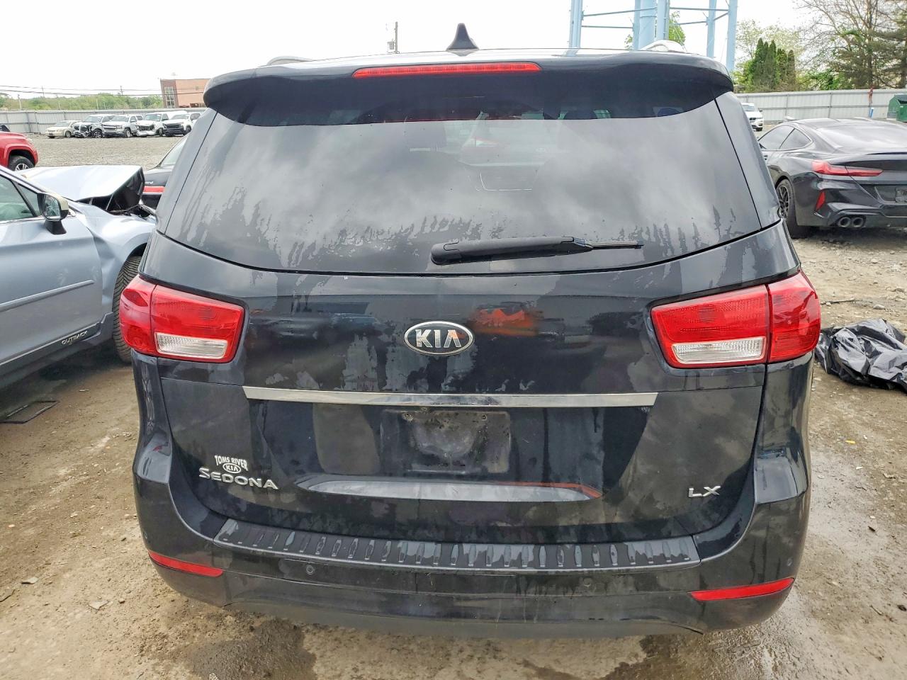 Kia Sedona Lx