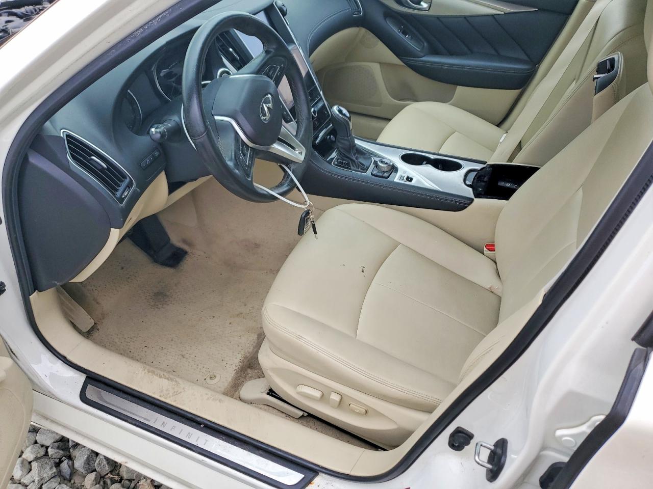 INFINITI Q50 3.0t Luxe