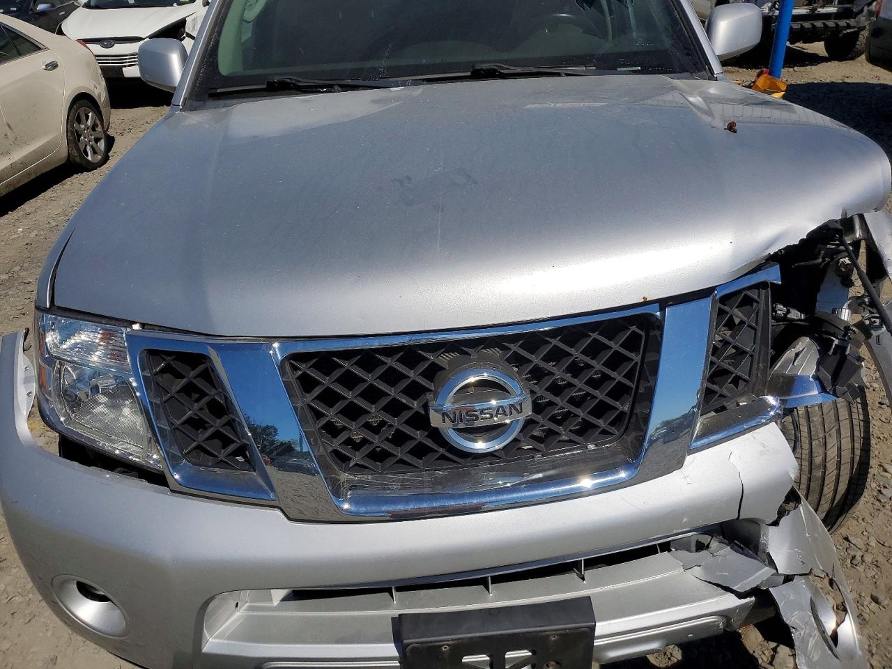 Nissan Pathfinder S